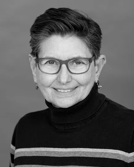 Geraldine Crisci bio Geraldine Crisci, Geraldine Crisci and Associates, childhood trauma therapist, childhood trauma support, trauma therapy credentials, trauma therapy, our team, Geraldine Crisci